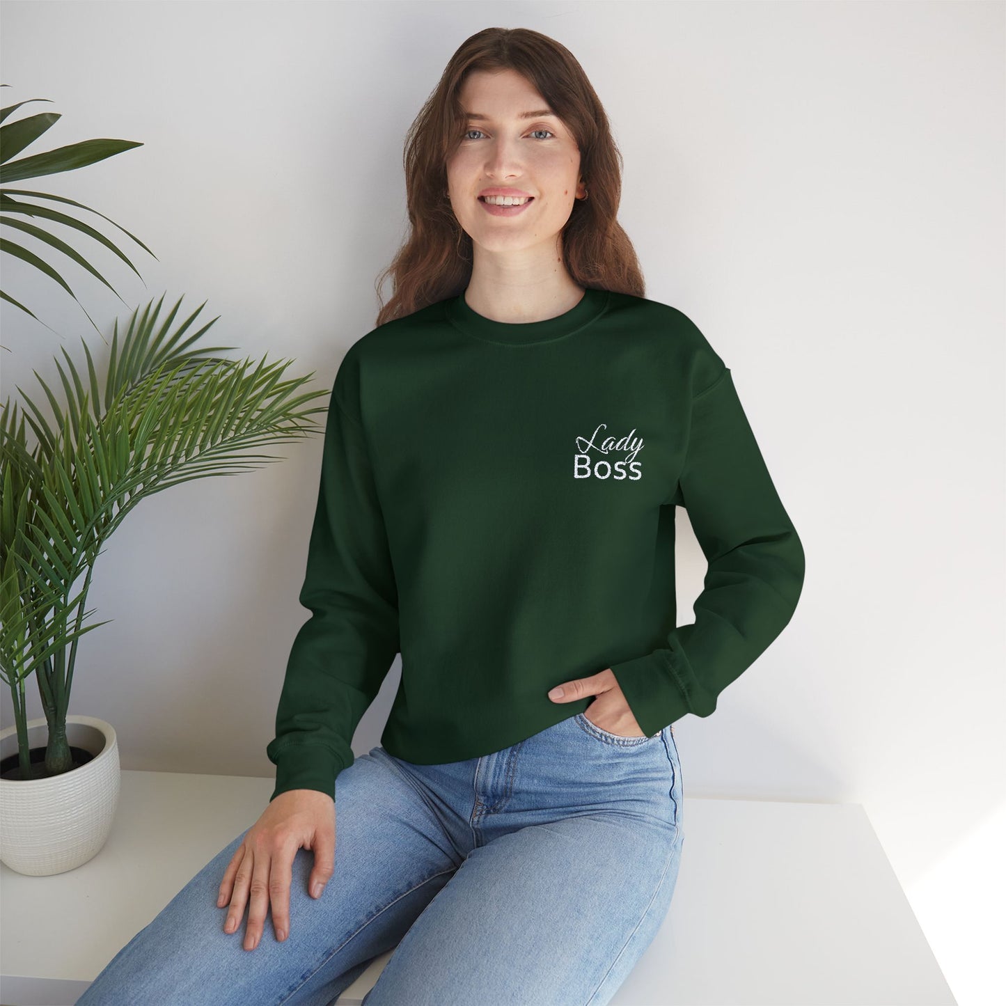Besticktes „Lady Boss“-Sweatshirt (weißer Text)