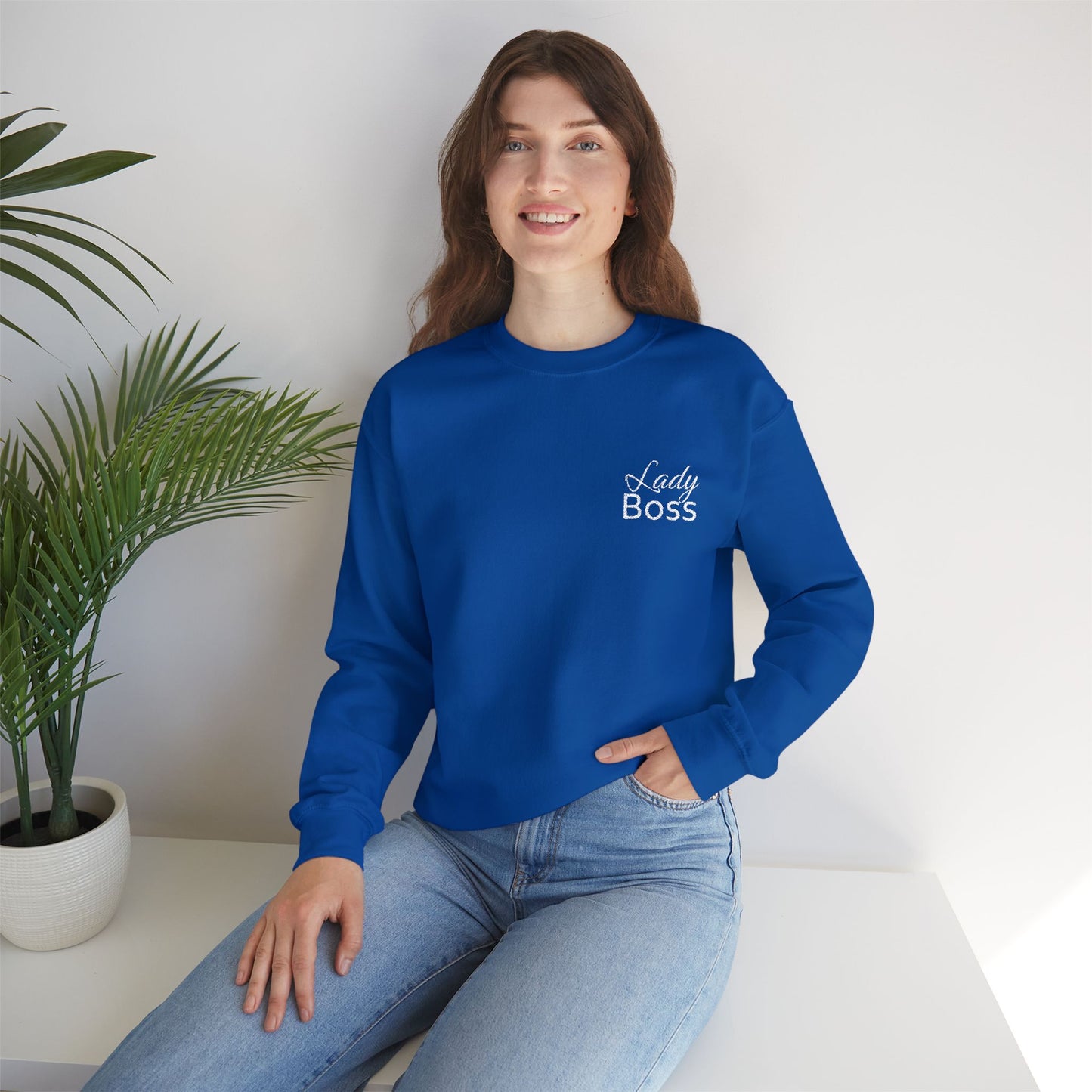 Besticktes „Lady Boss“-Sweatshirt (weißer Text)