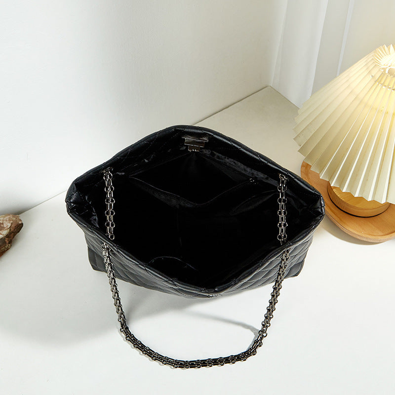 NGTG LADY EMBER Black Diamond Secret Quilt Shoulder Bag